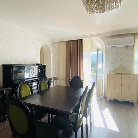 Your Home In Tbilisi ภายนอก รูปภาพ