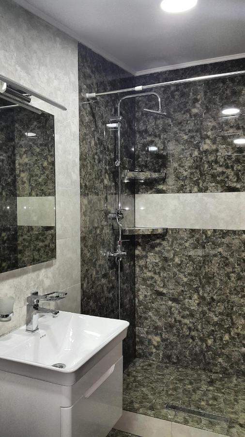 Your Home In Tbilisi ภายนอก รูปภาพ